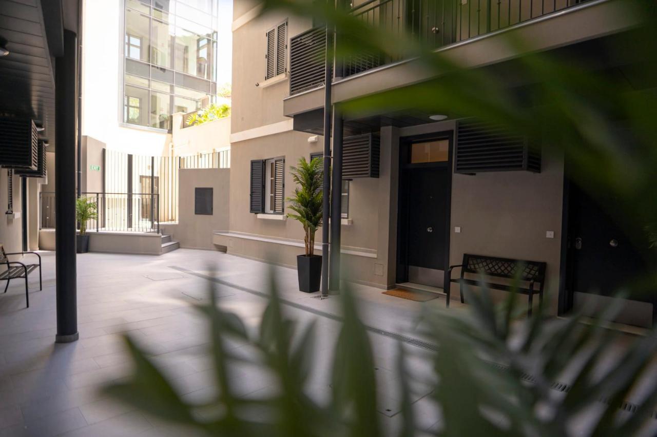 Sylvain Suites-Hosted By Sweetstay ยิบรอลตาร์ ภายนอก รูปภาพ