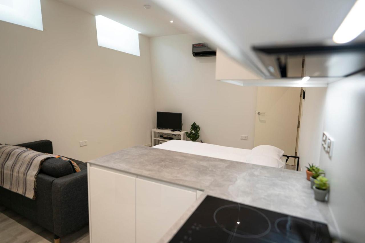 Sylvain Suites-Hosted By Sweetstay ยิบรอลตาร์ ภายนอก รูปภาพ